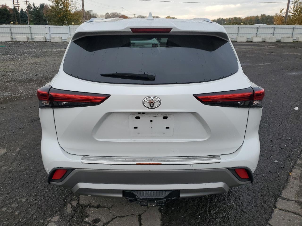 2022 TOYOTA HIGHLANDER