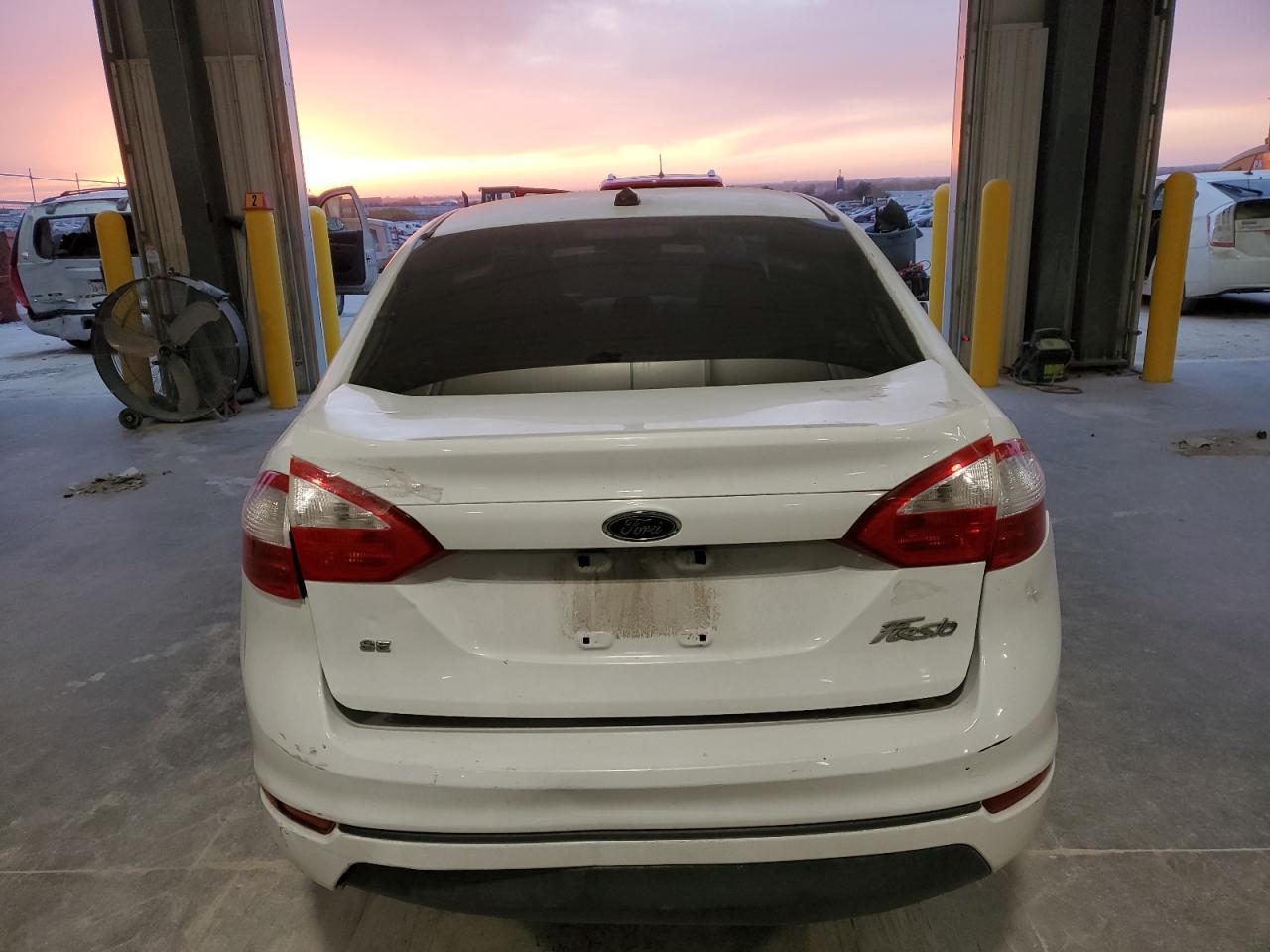 2015 FORD Fiesta