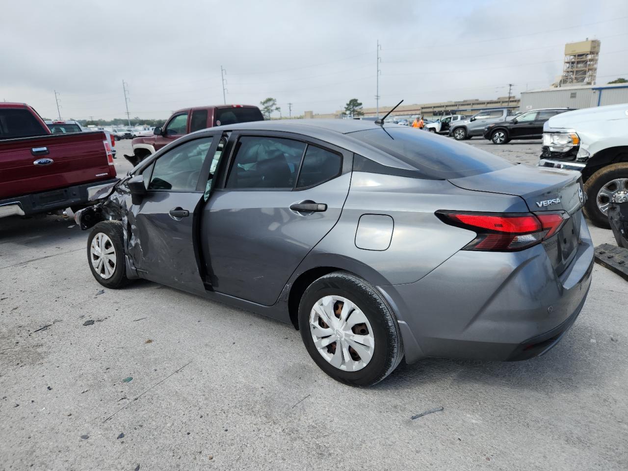 2020 NISSAN VERSA
