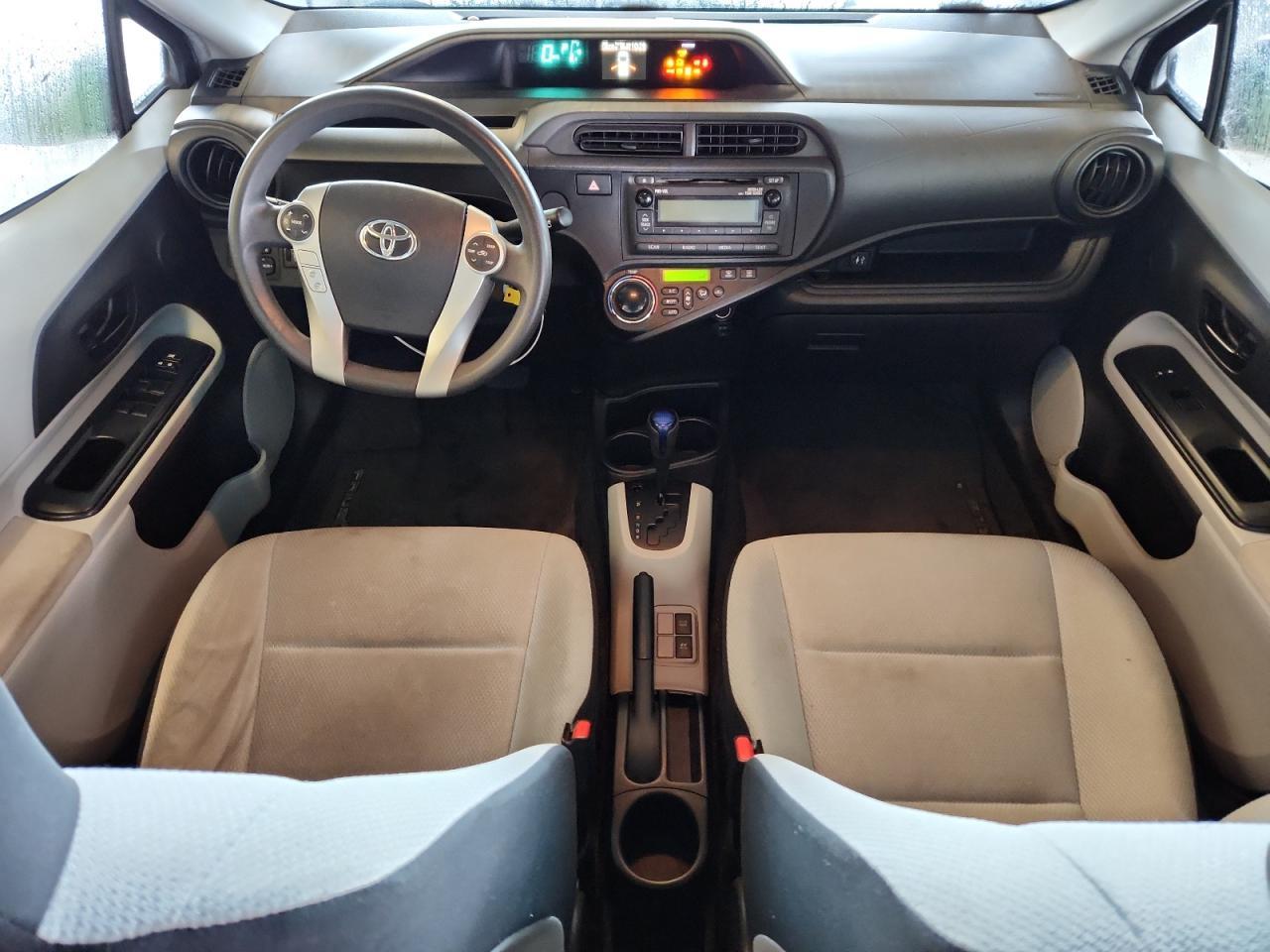 2013 TOYOTA Prius c