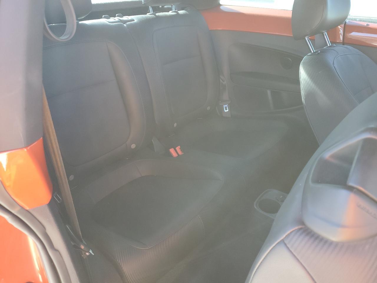 2016 VOLKSWAGEN Beetle