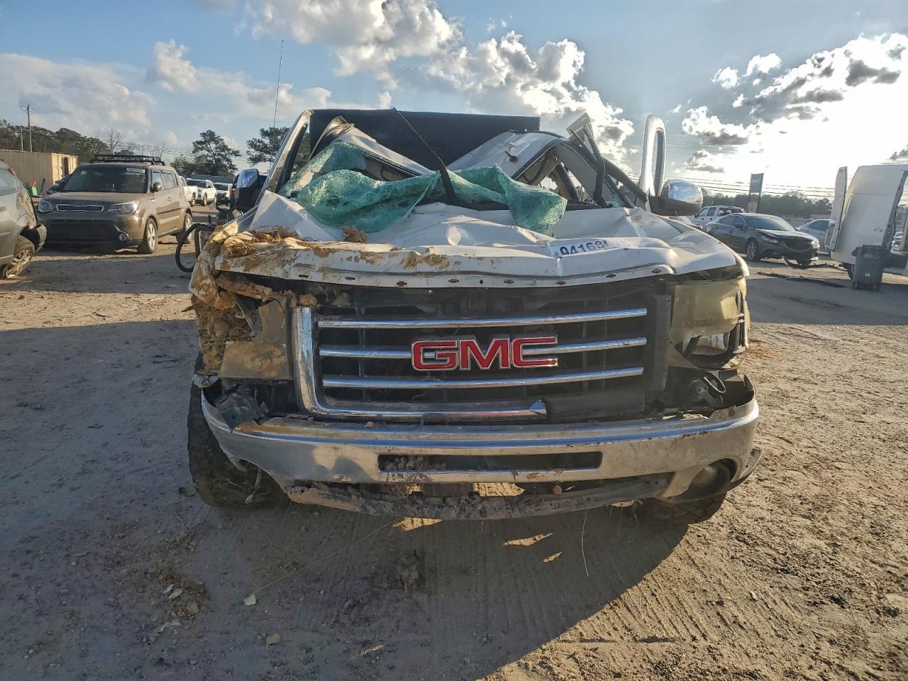2013 GMC Sierra