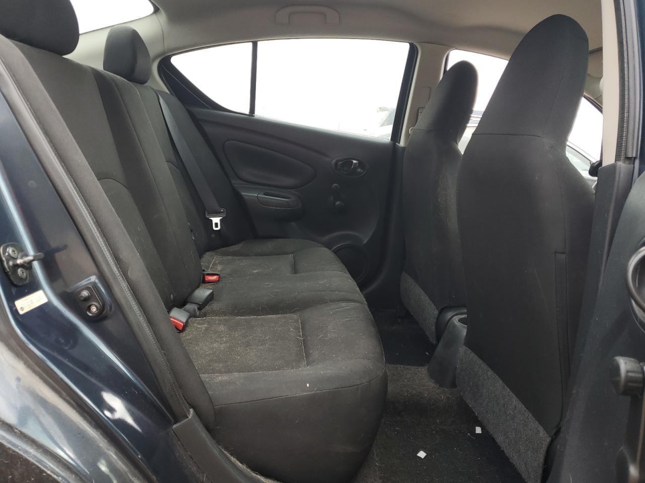 2015 NISSAN VERSA