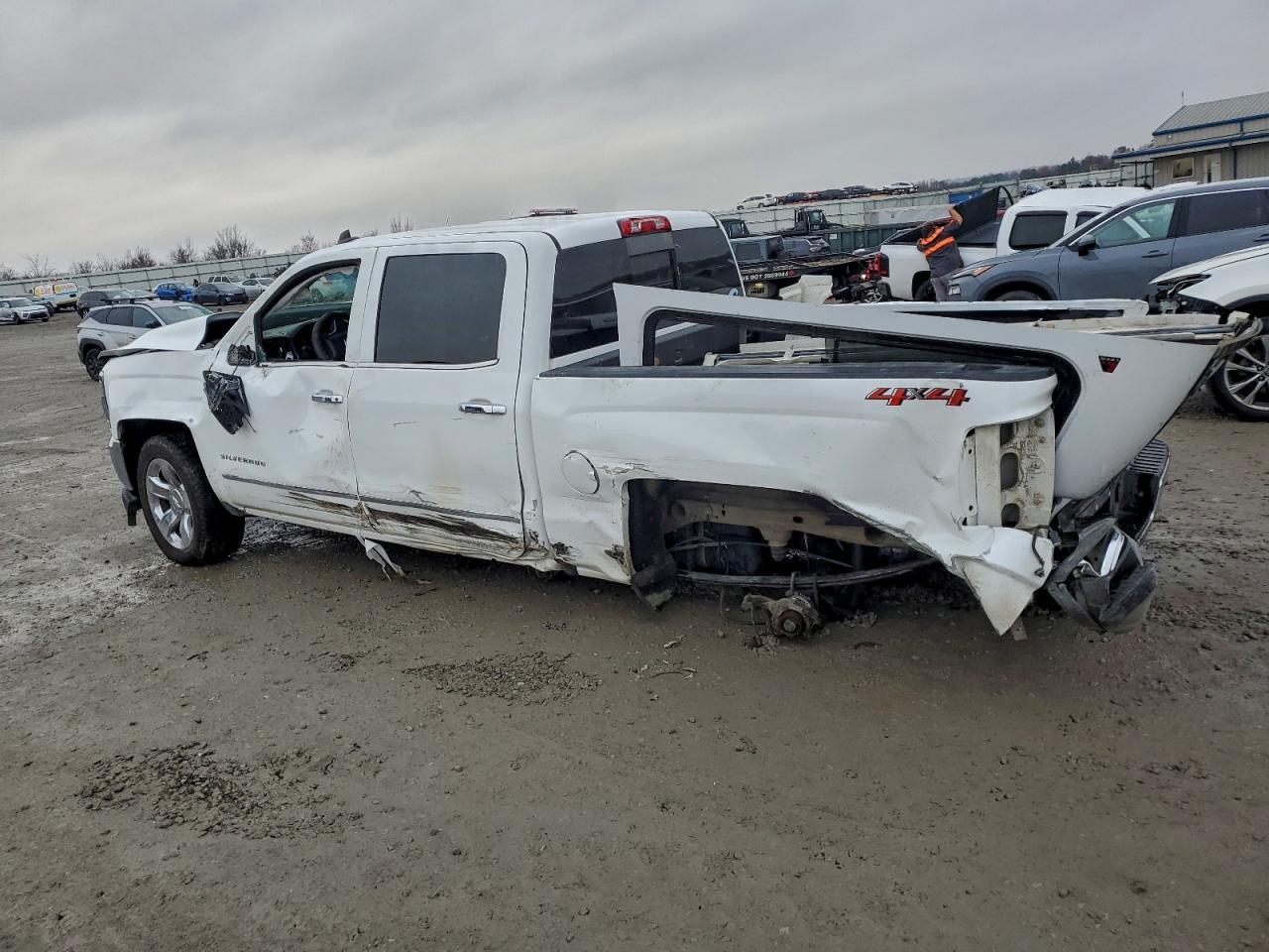 2018 CHEVROLET Silverado