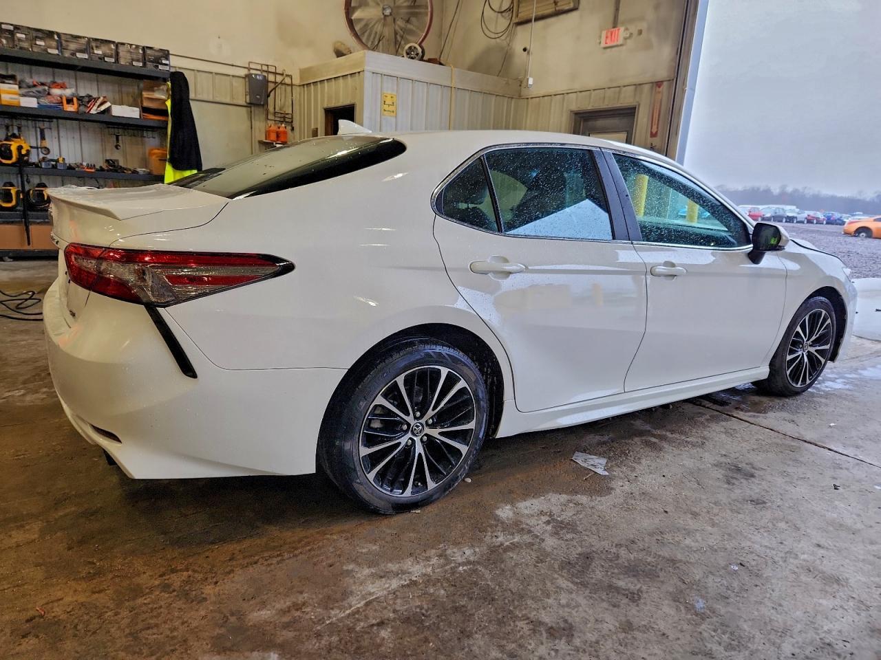 2018 TOYOTA CAMRY