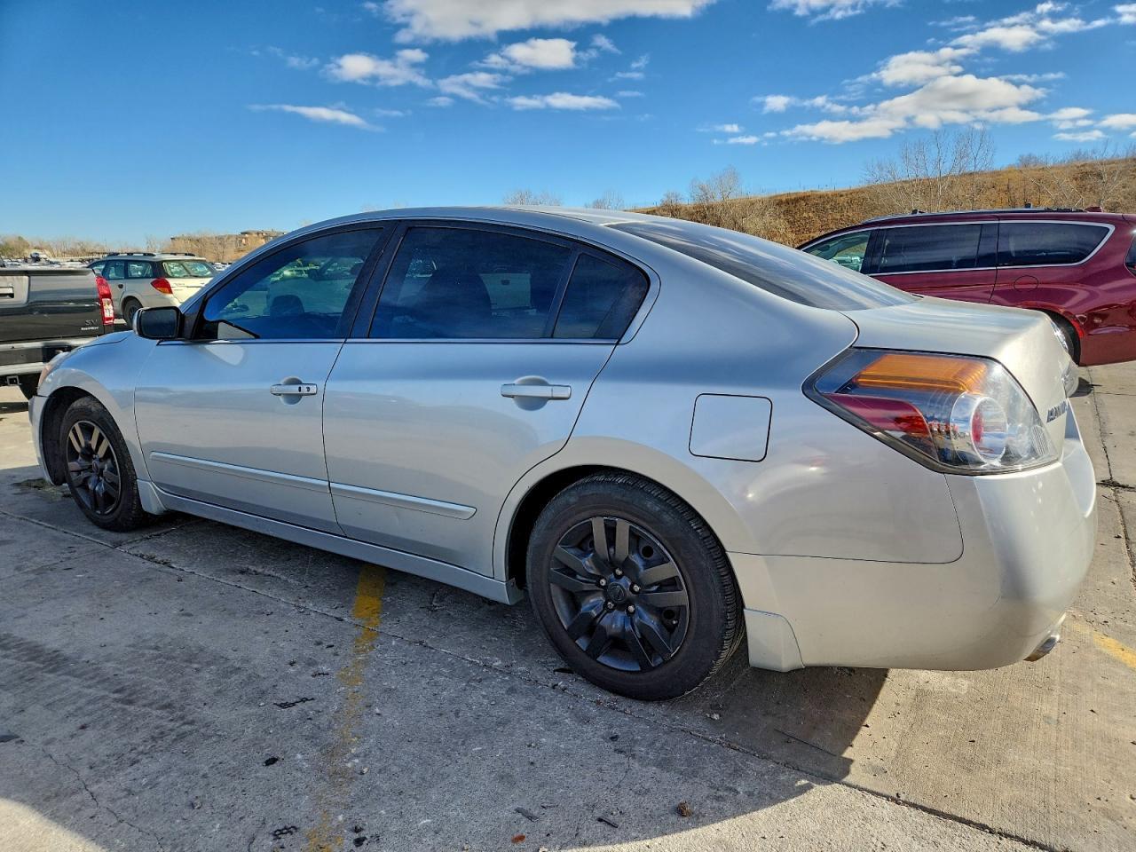 2010 NISSAN ALTIMA