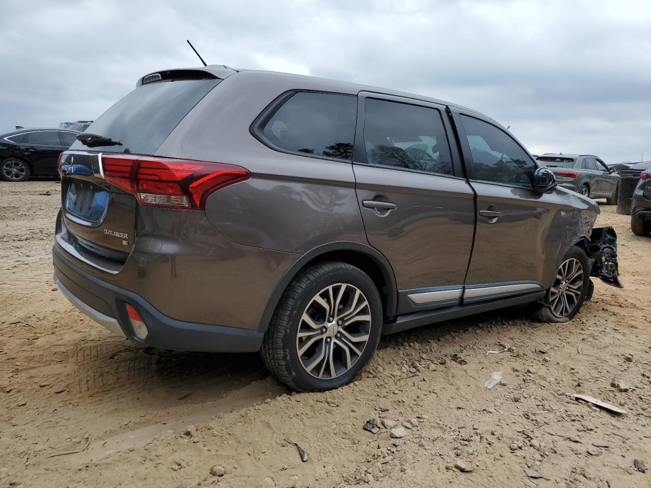 2016 MITSUBISHI outlander