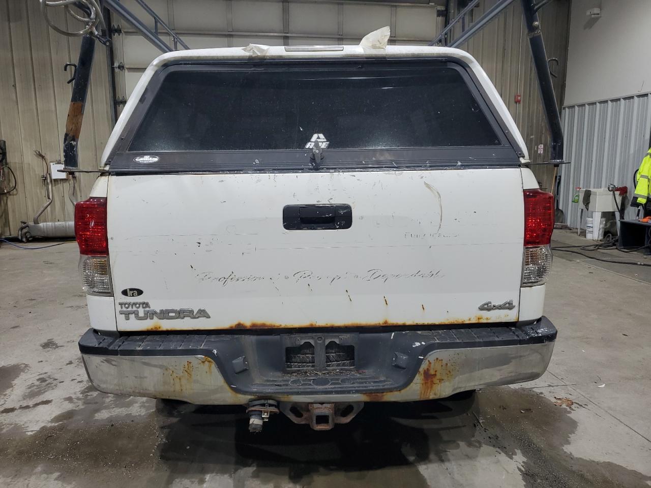 2011 TOYOTA TUNDRA