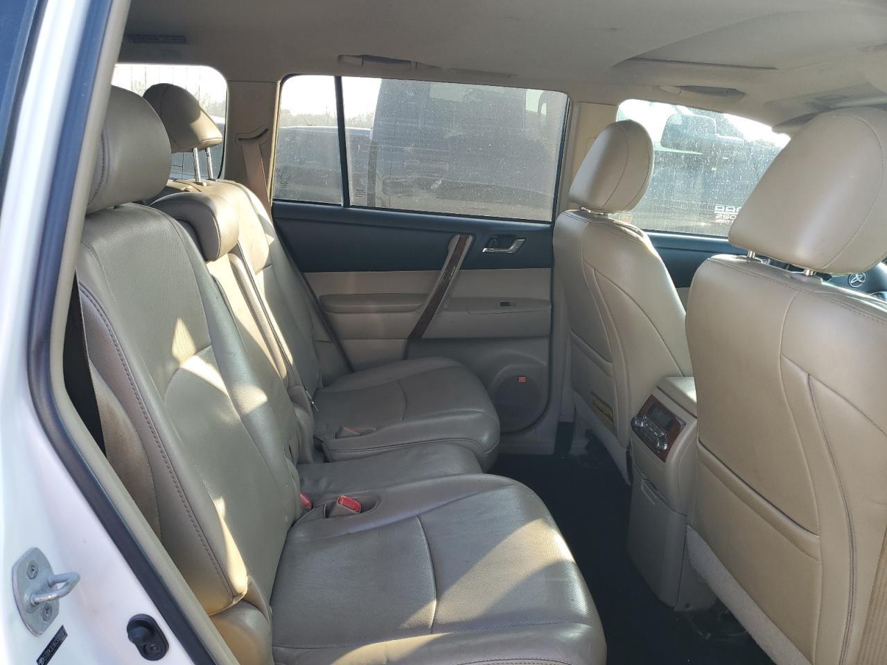 2012 TOYOTA HIGHLANDER