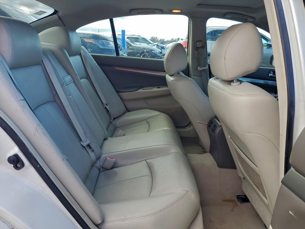 2011 INFINITI G25