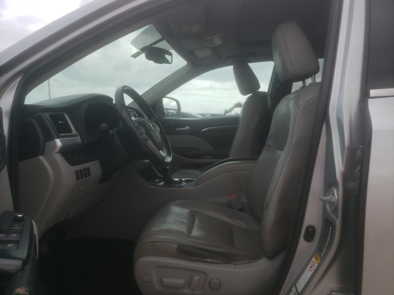 2015 TOYOTA HIGHLANDER