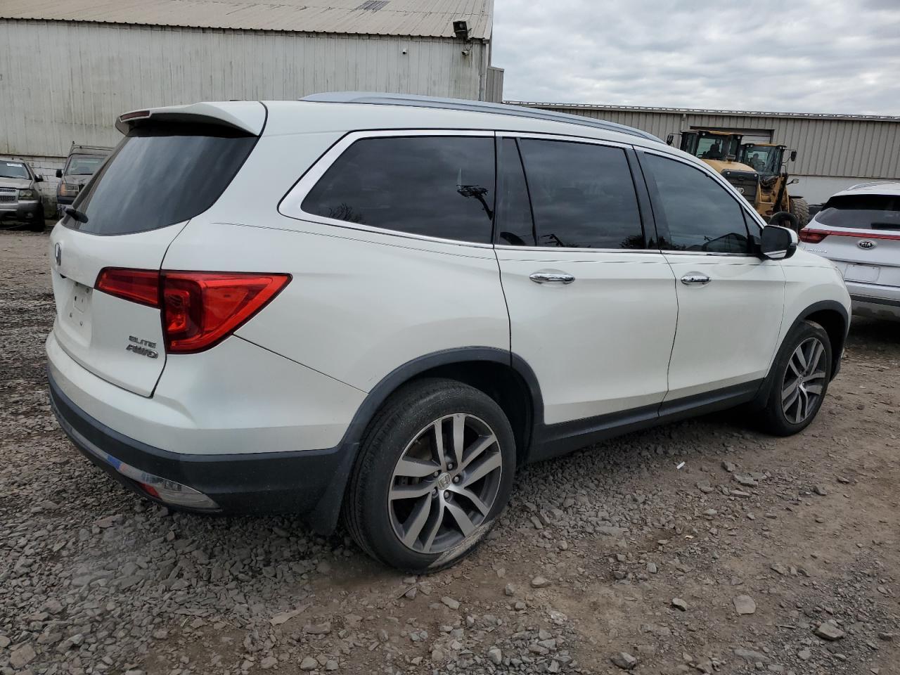 2017 HONDA PILOT