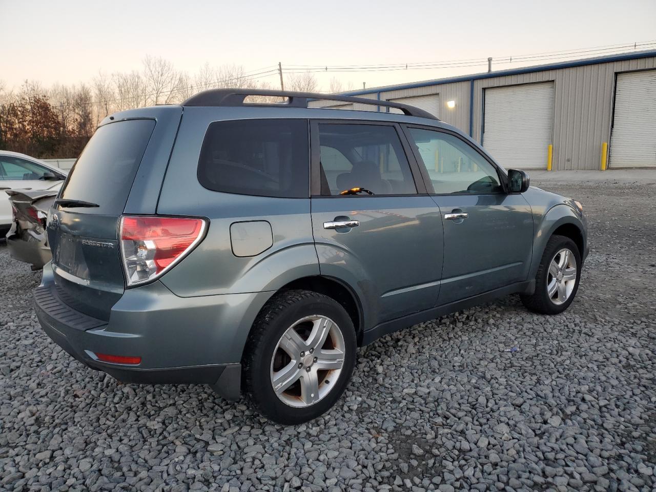 2010 SUBARU FORESTER