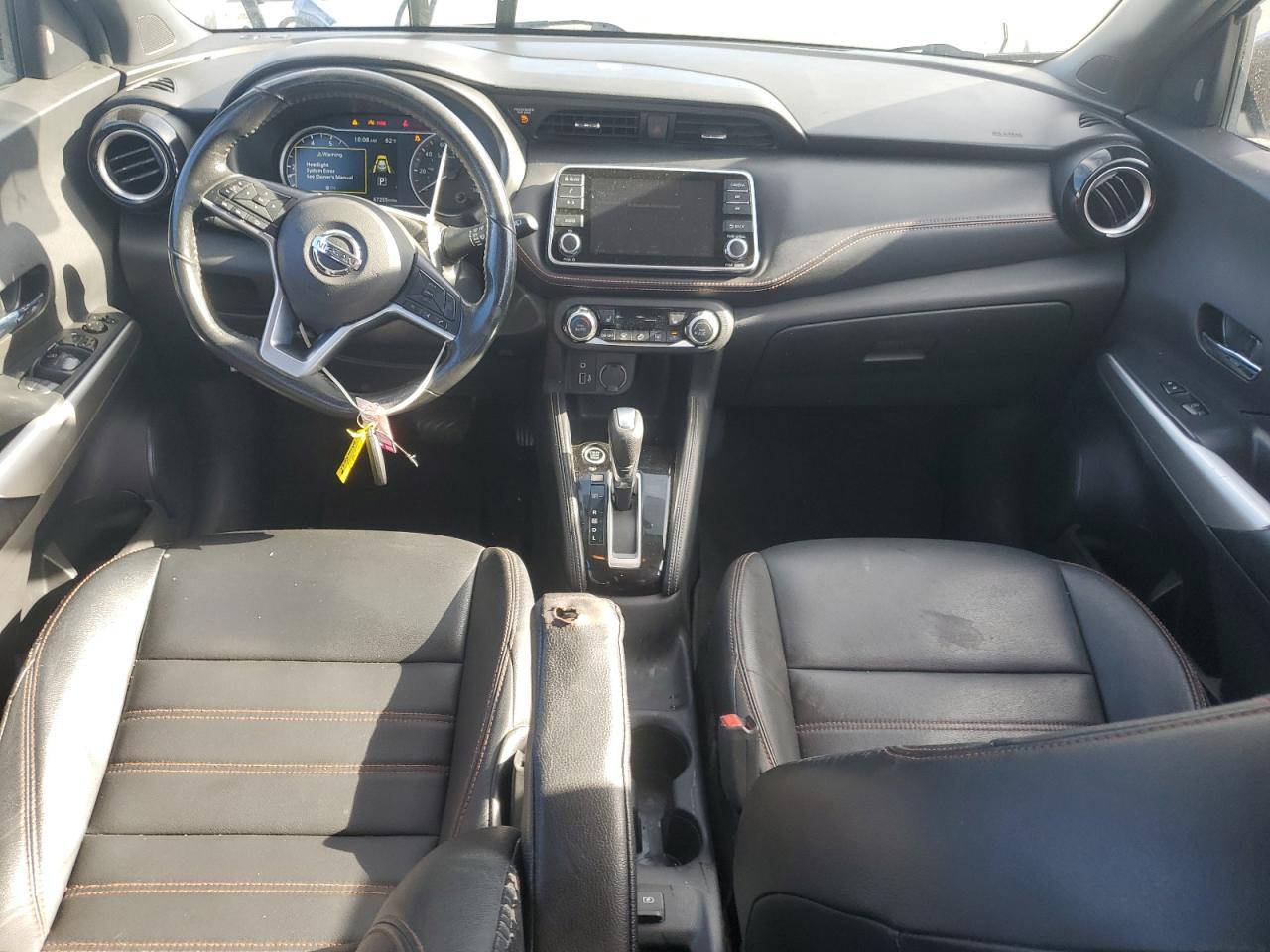 2020 NISSAN KICKS