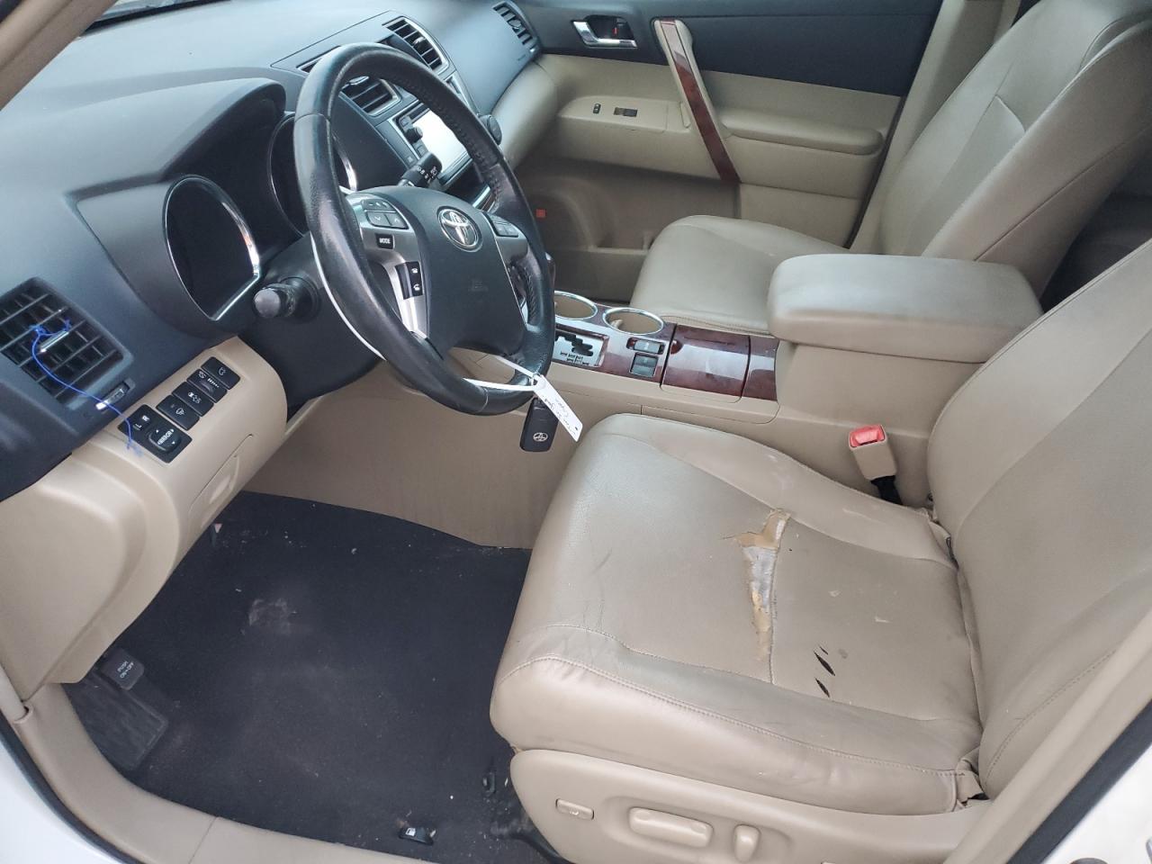 2013 TOYOTA HIGHLANDER