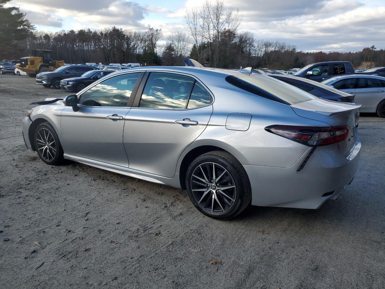 2024 TOYOTA CAMRY
