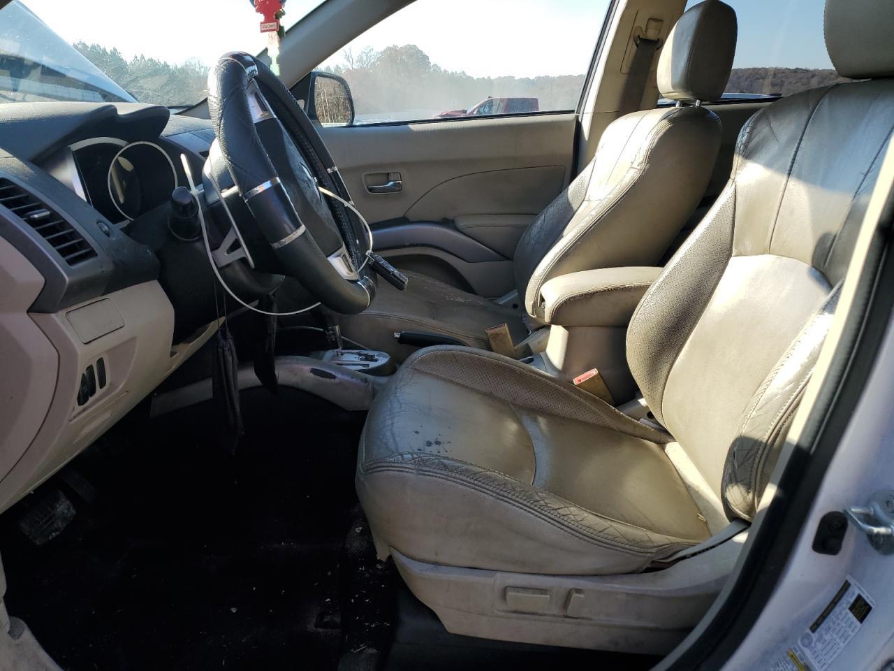 2009 MITSUBISHI outlander