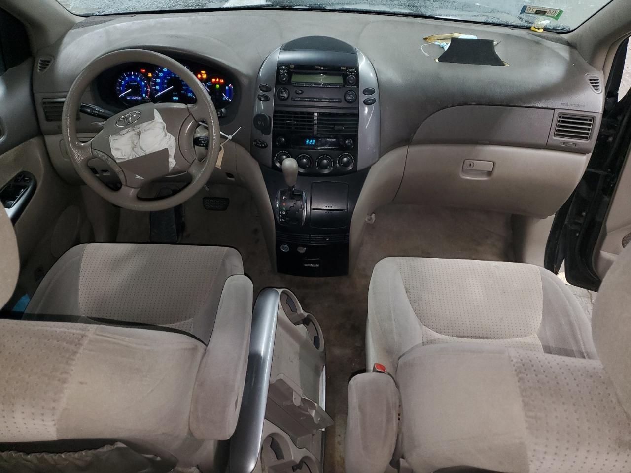 2009 TOYOTA SIENNA