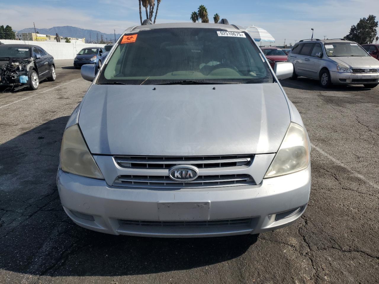 2009 KIA SEDONA