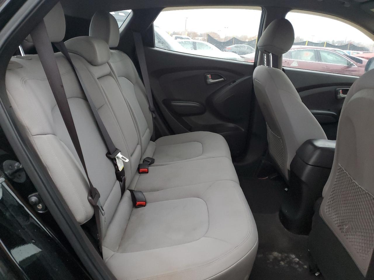 2011 HYUNDAI TUCSON