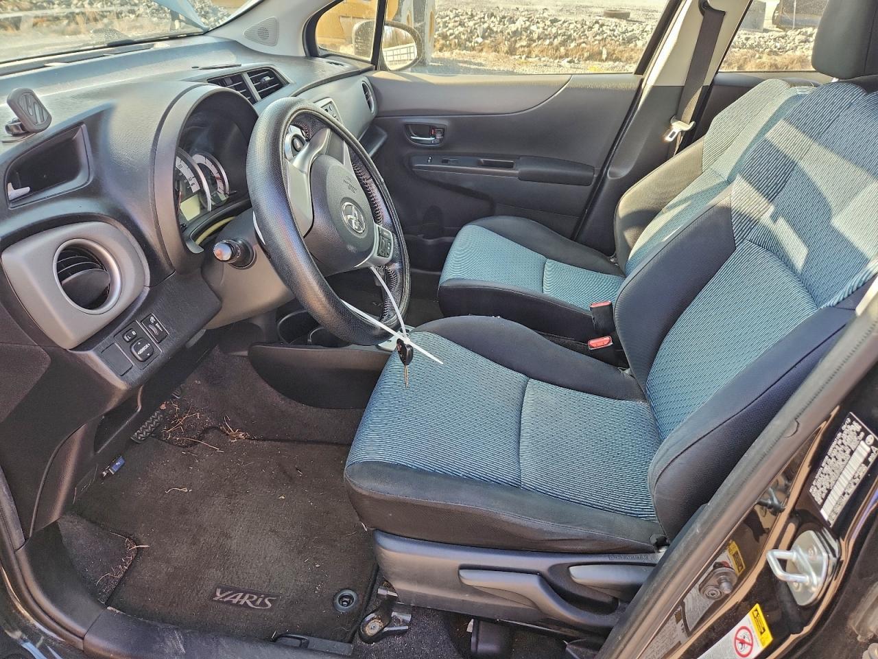 2012 TOYOTA YARIS