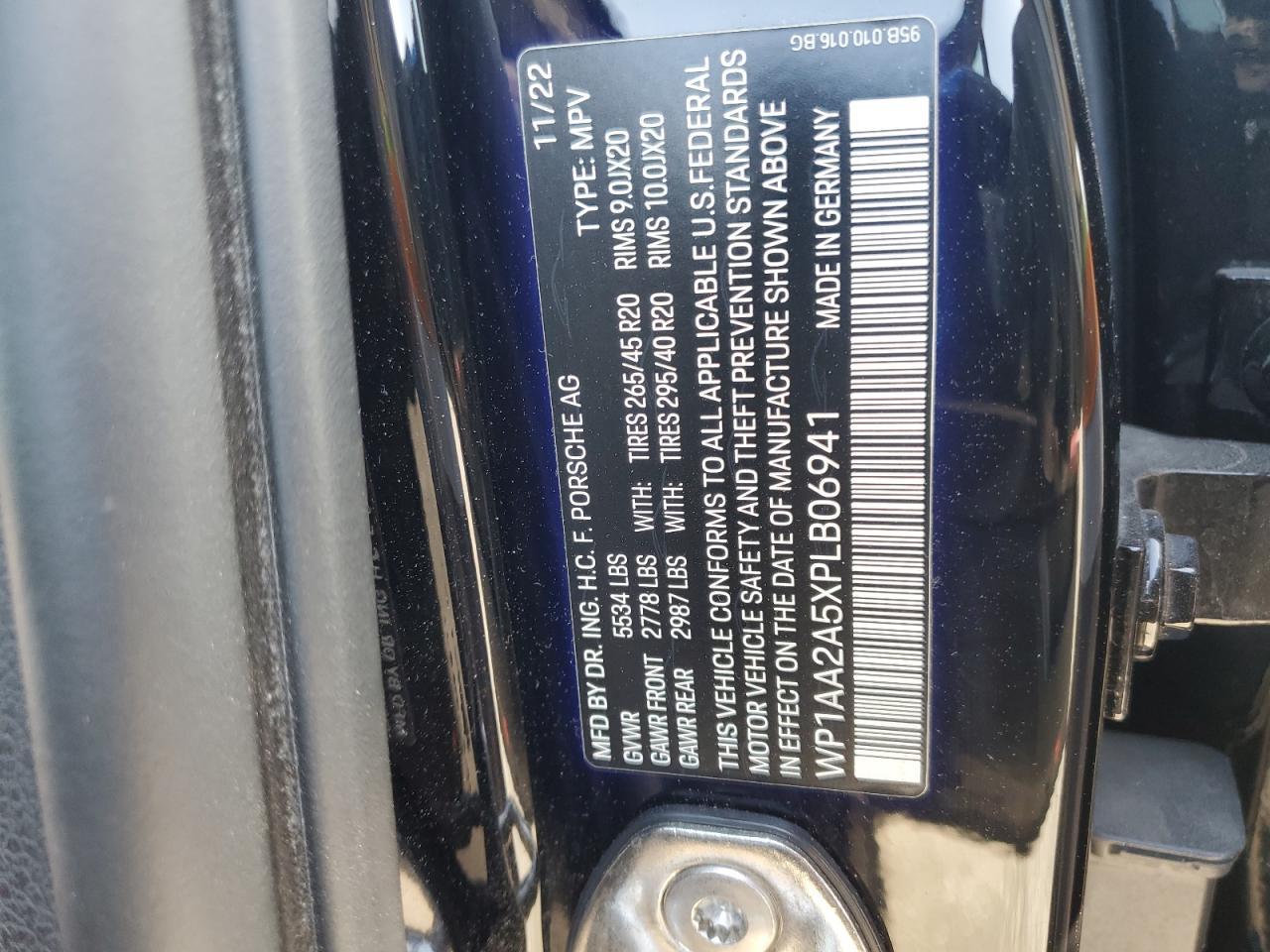 2023 PORSCHE Macan