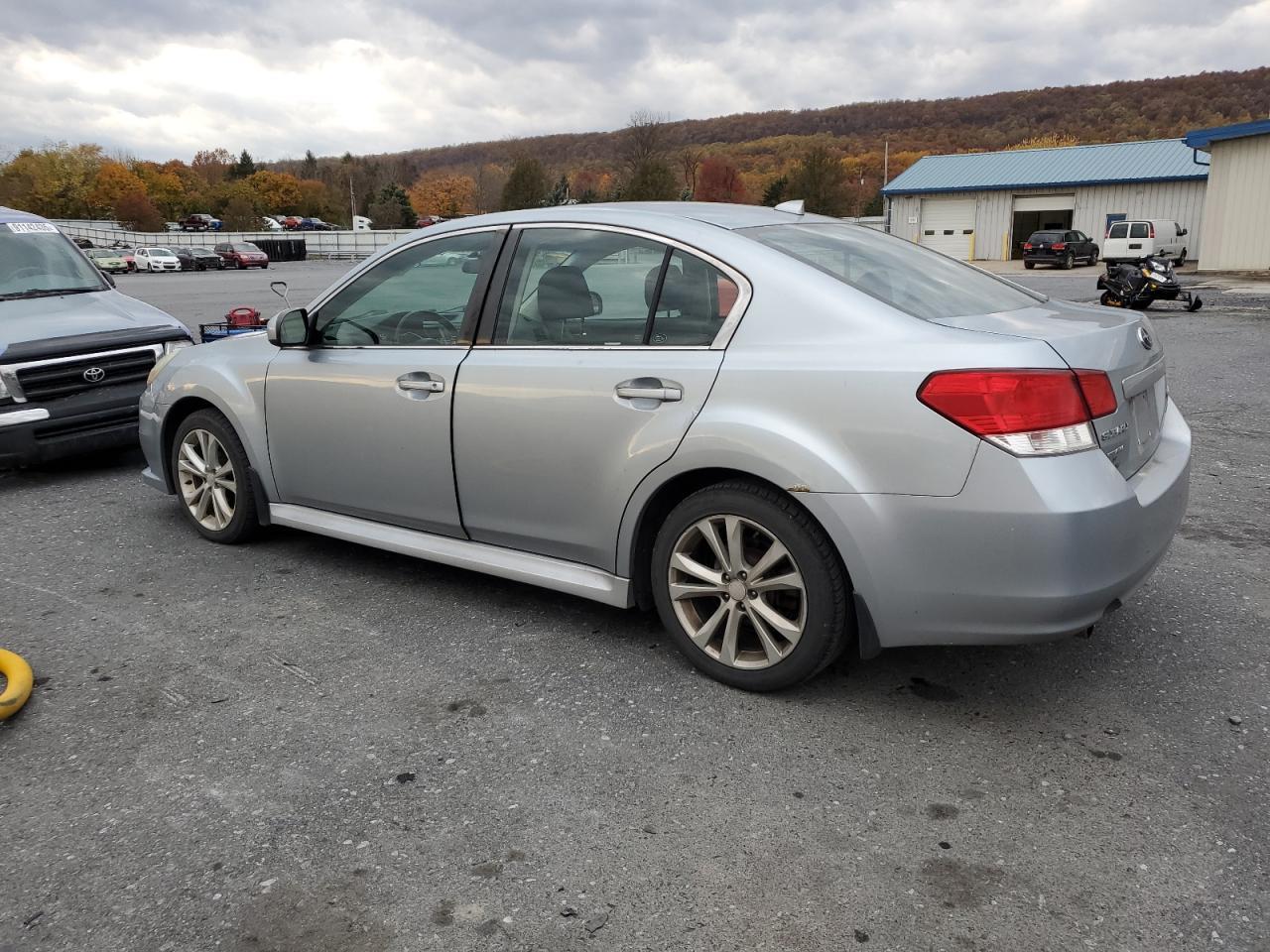 2013 SUBARU Legacy