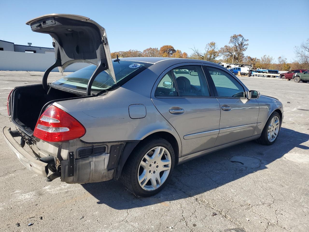 2003 MERCEDES-BENZ E-Class