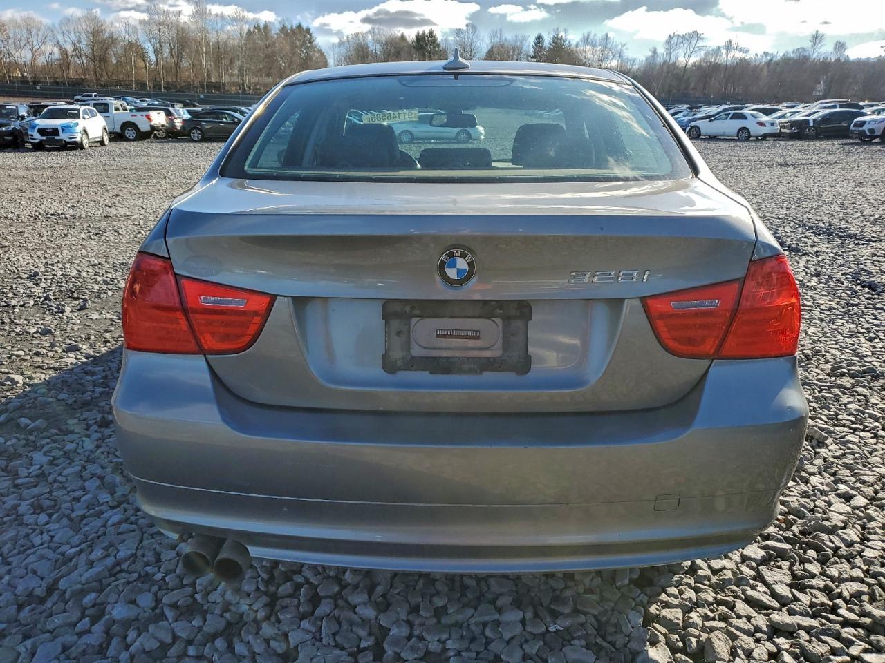 2011 BMW 3 SERIES