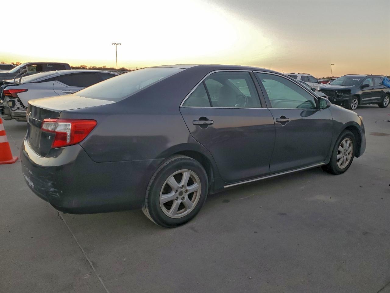 2013 TOYOTA CAMRY