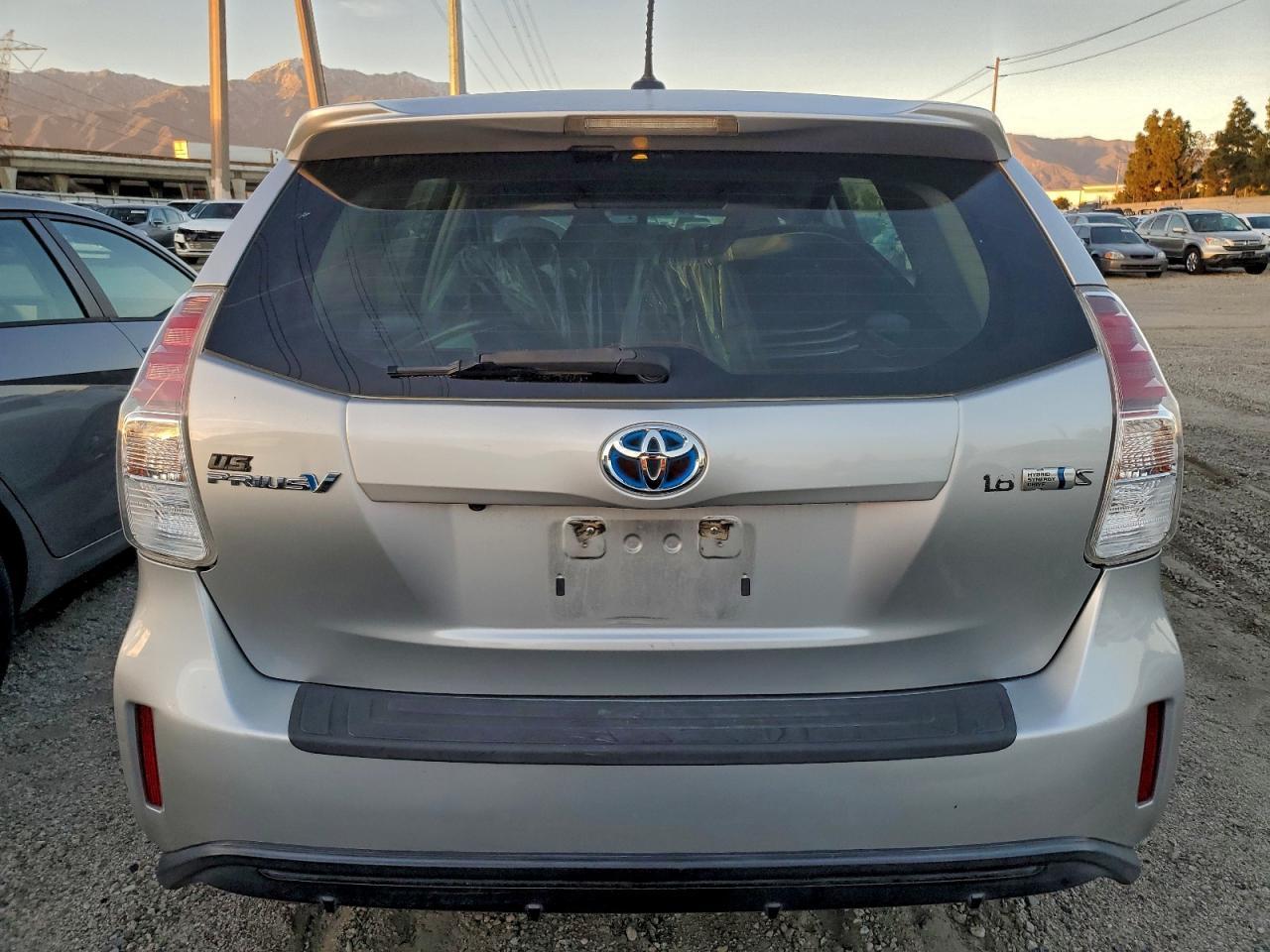 2016 TOYOTA PRIUS V