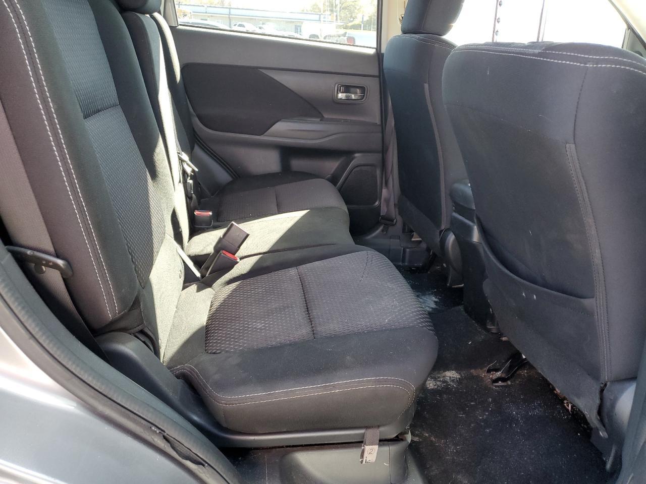 2018 MITSUBISHI outlander