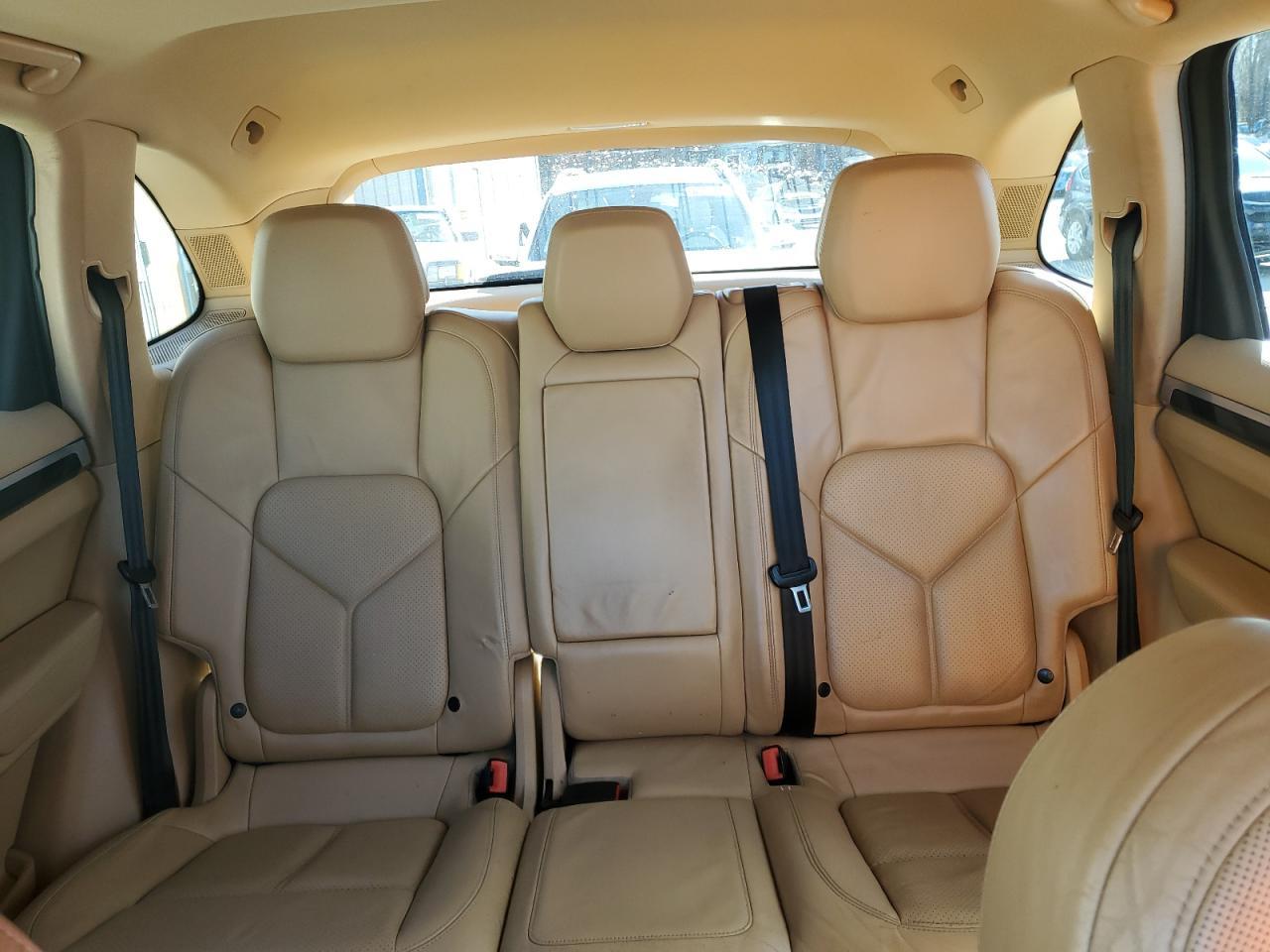 2012 PORSCHE CAYENNE