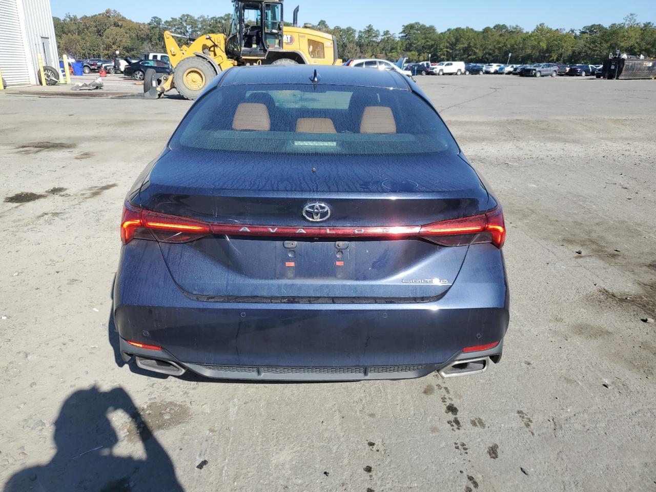 2019 TOYOTA Avalon