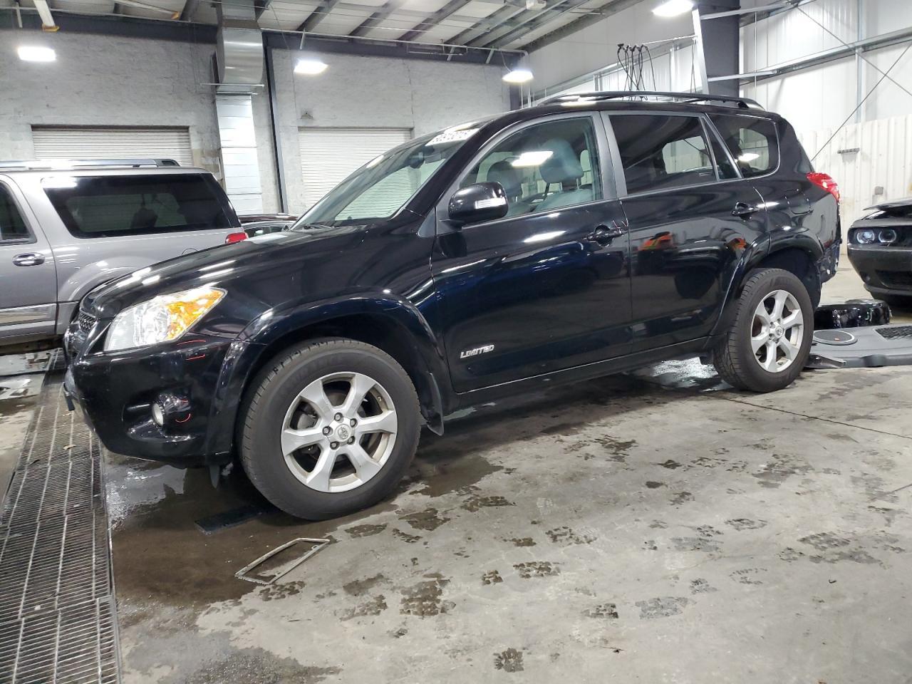 2011 TOYOTA RAV4