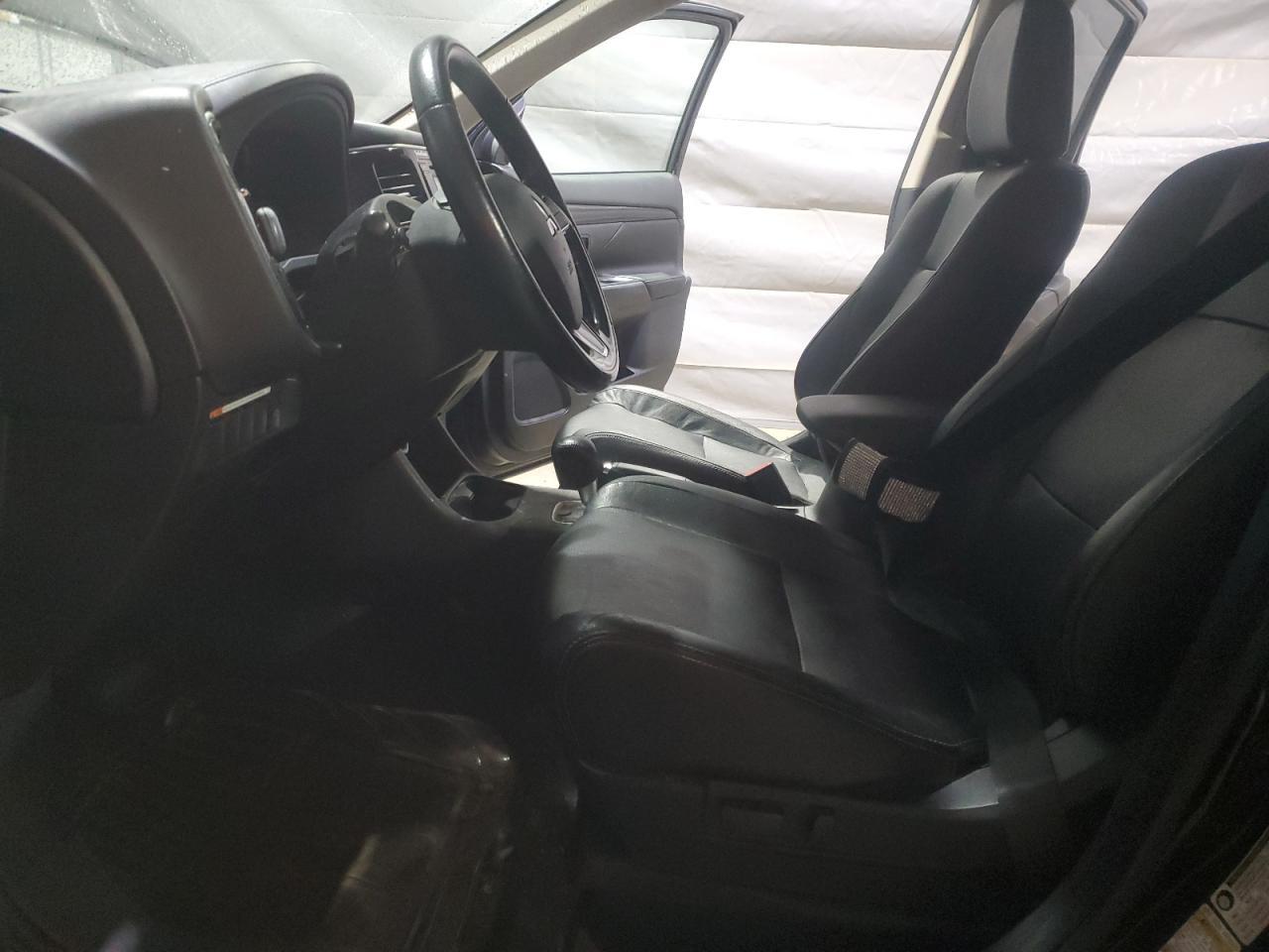 2016 MITSUBISHI outlander