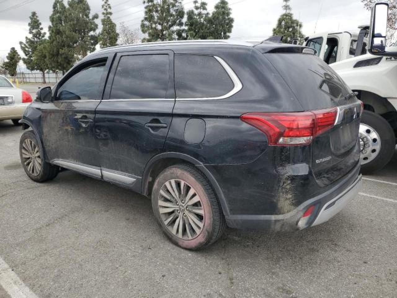 2020 MITSUBISHI outlander