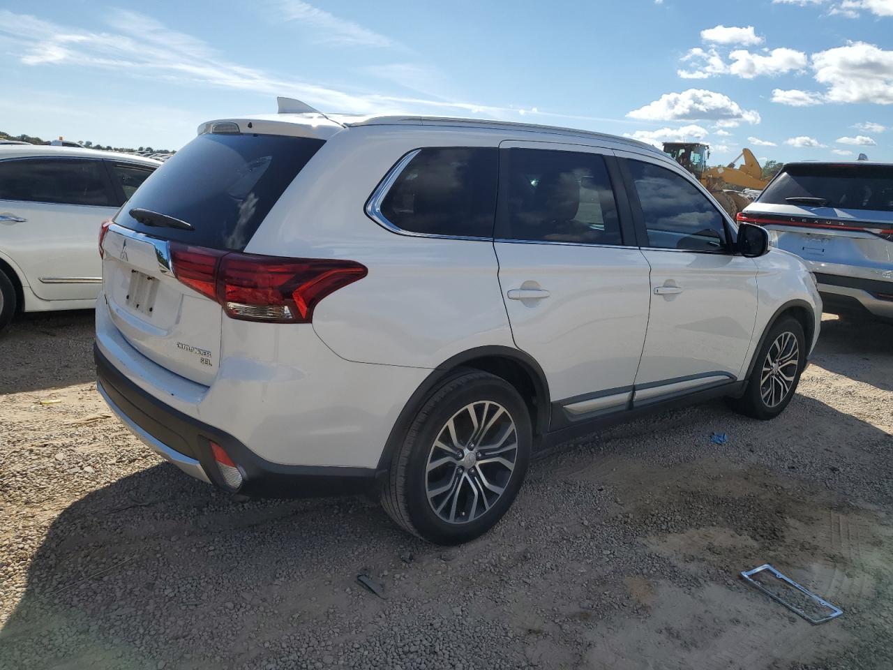 2017 MITSUBISHI outlander