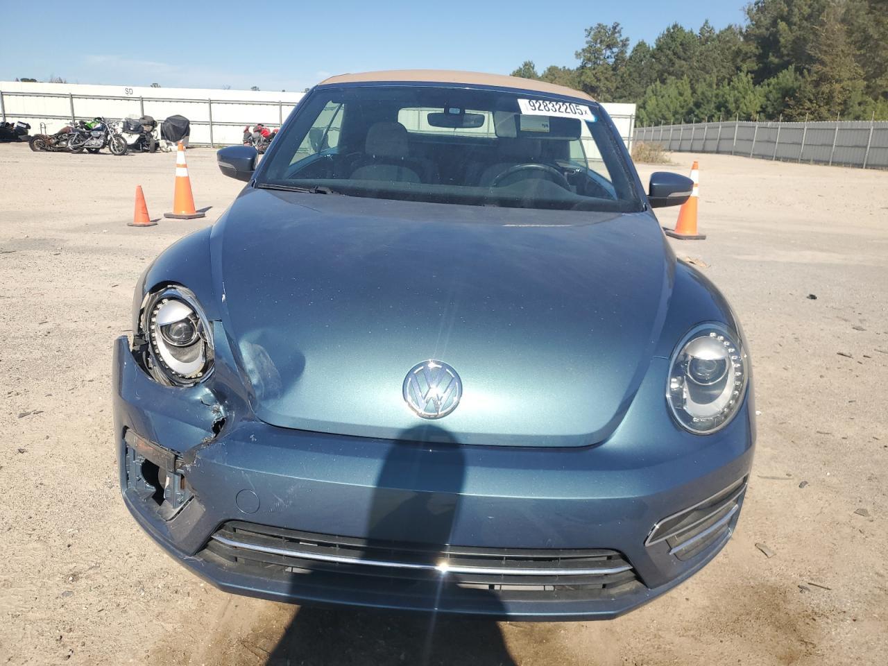 2018 VOLKSWAGEN Beetle
