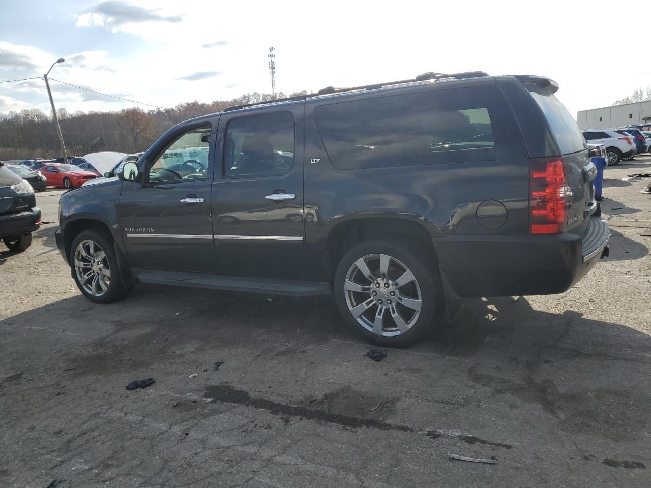 2010 CHEVROLET Suburban