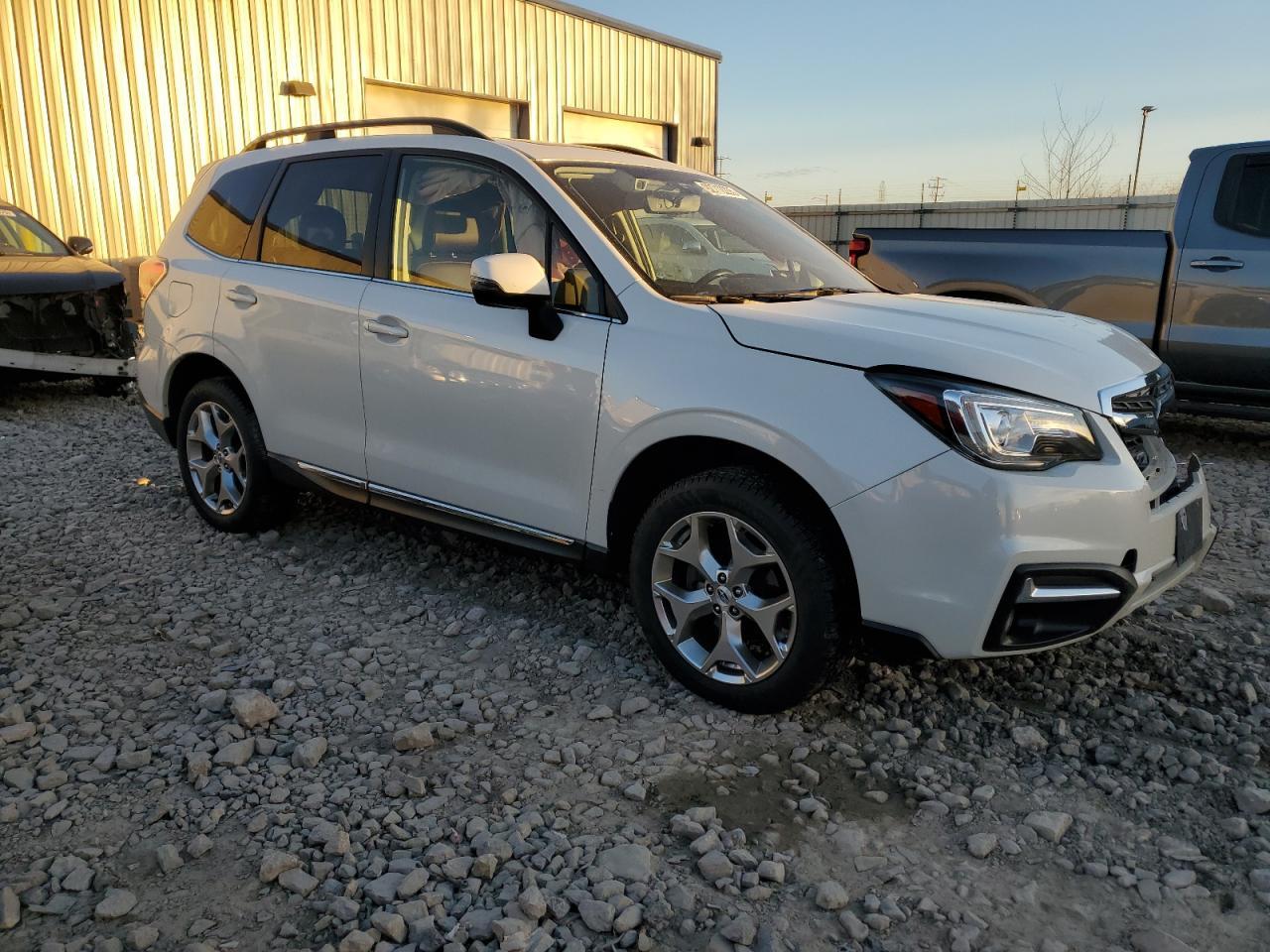 2018 SUBARU FORESTER