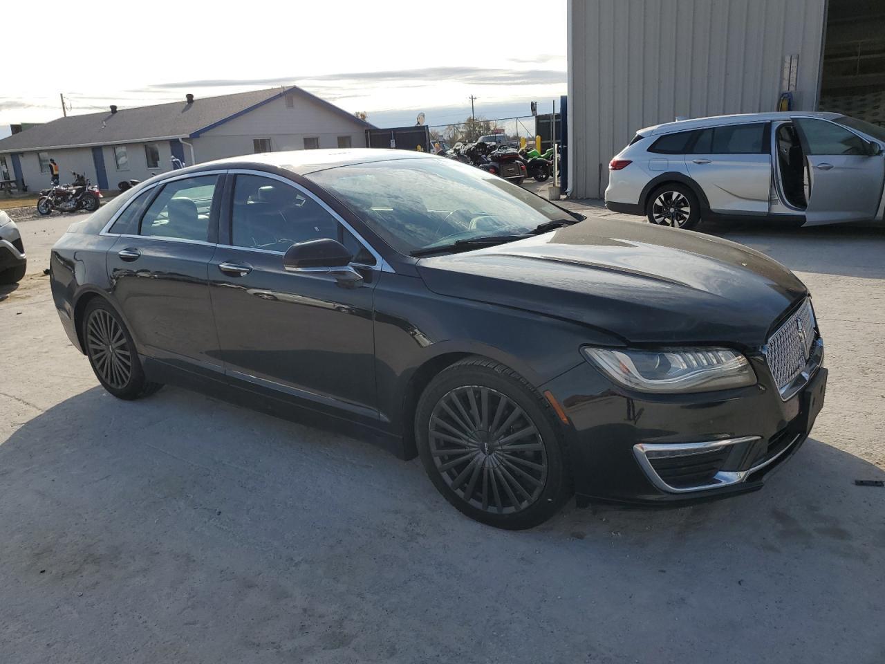2017 LINCOLN MKZ