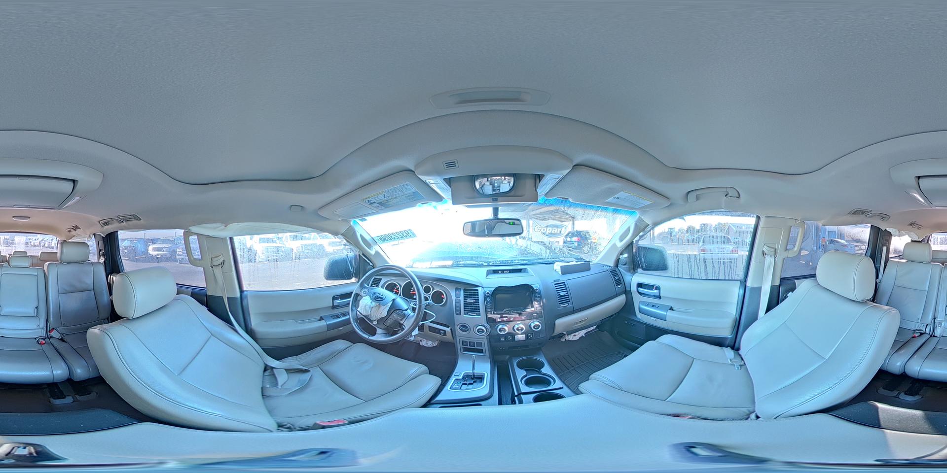 2011 TOYOTA Sequoia