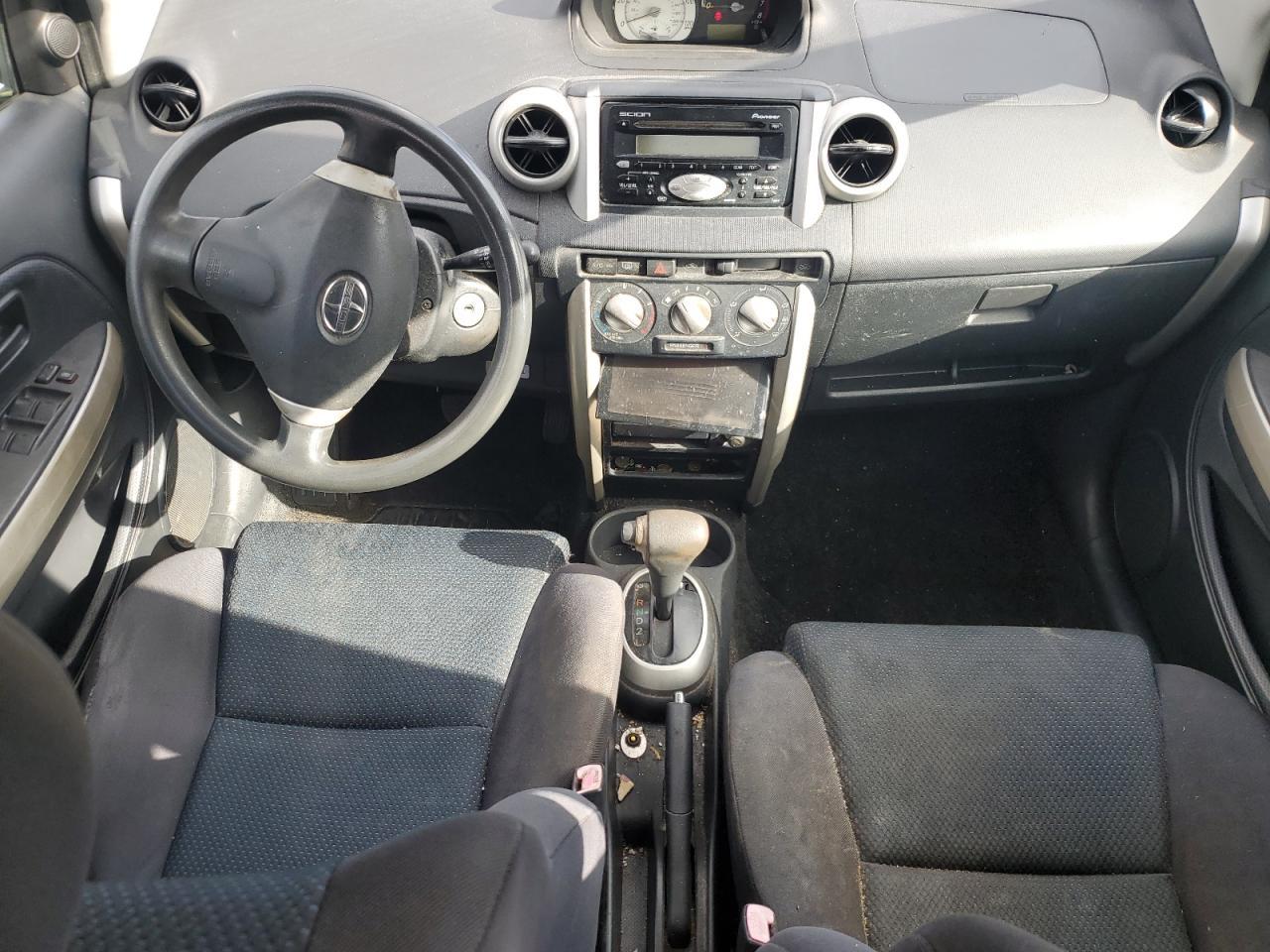 2005 TOYOTA SCION