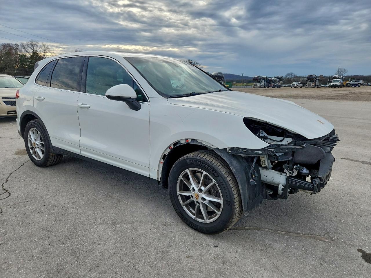 2016 PORSCHE CAYENNE
