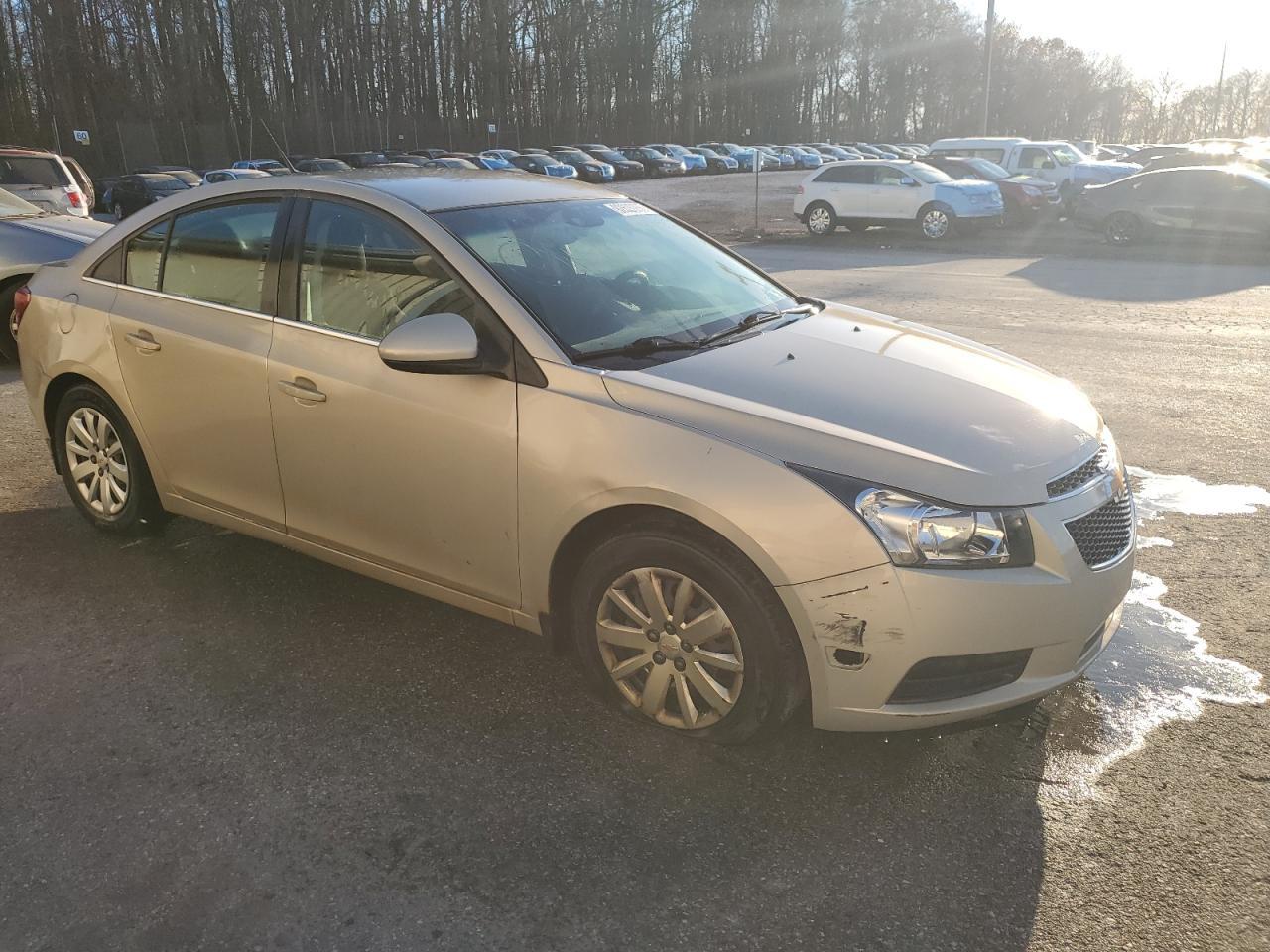 2011 CHEVROLET CRUZE