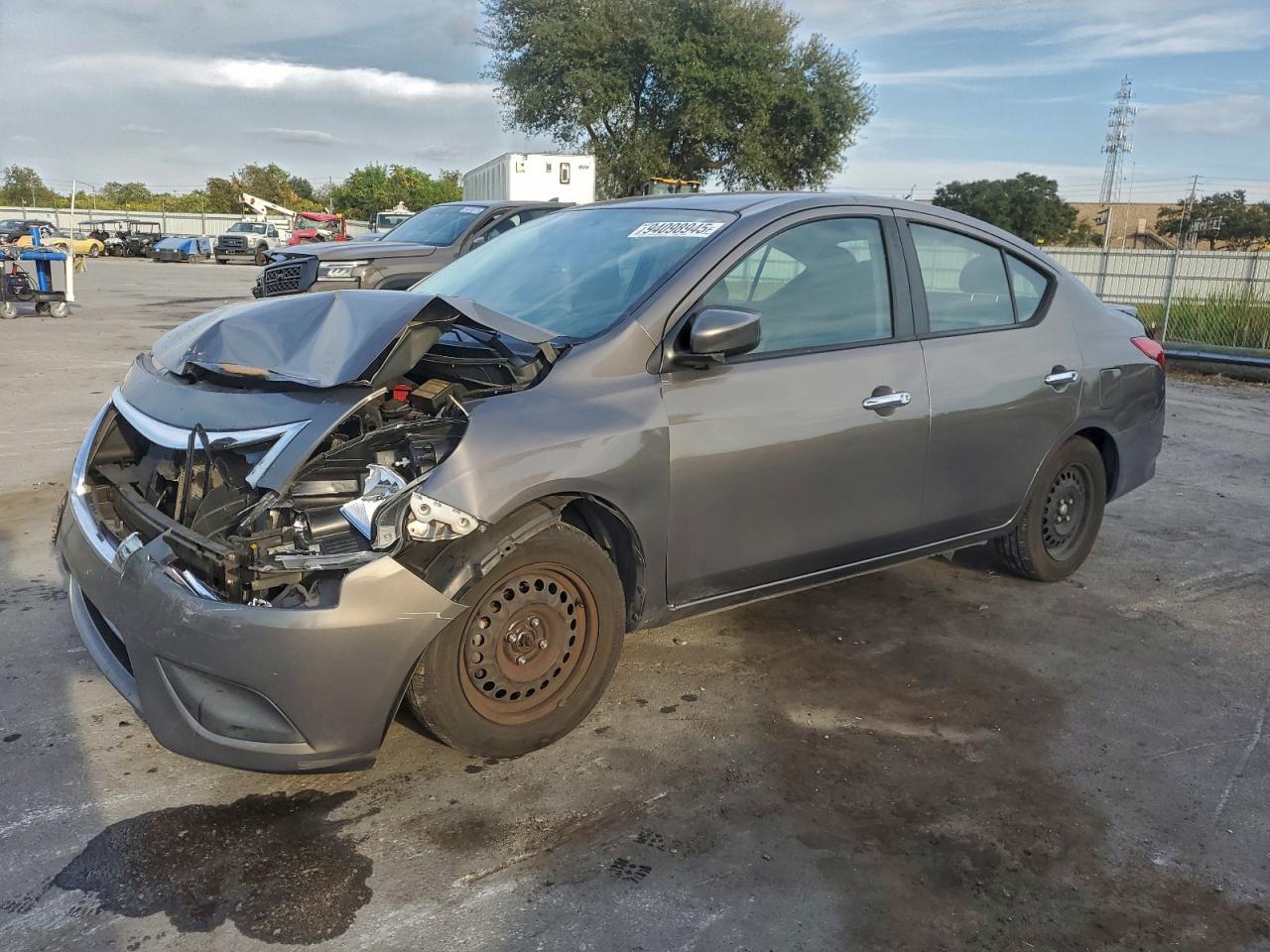 2017 NISSAN VERSA