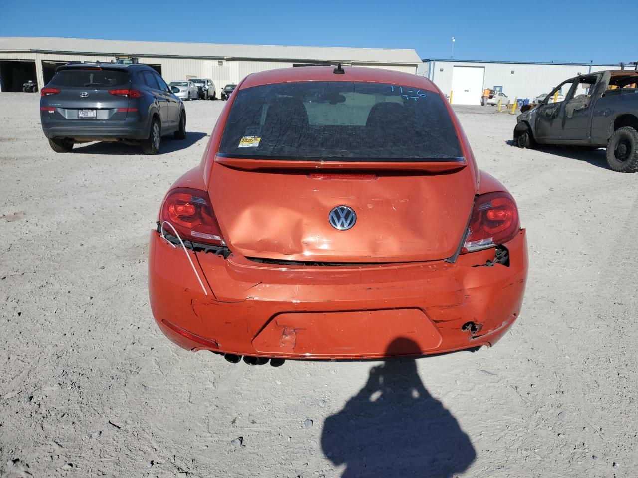 2016 VOLKSWAGEN Beetle