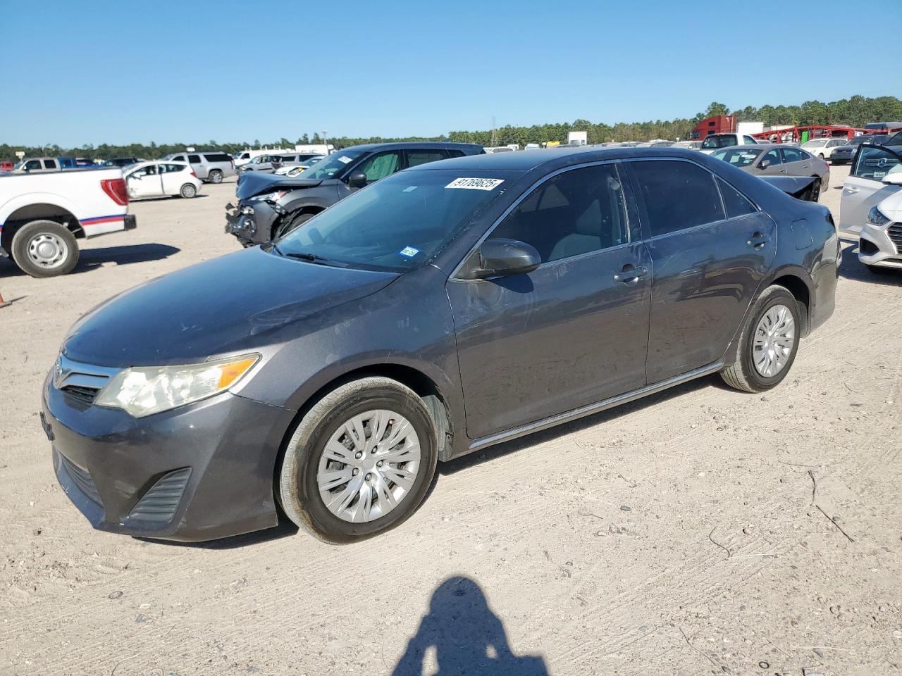2014 TOYOTA CAMRY