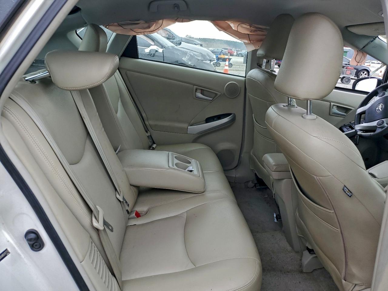 2011 TOYOTA PRIUS